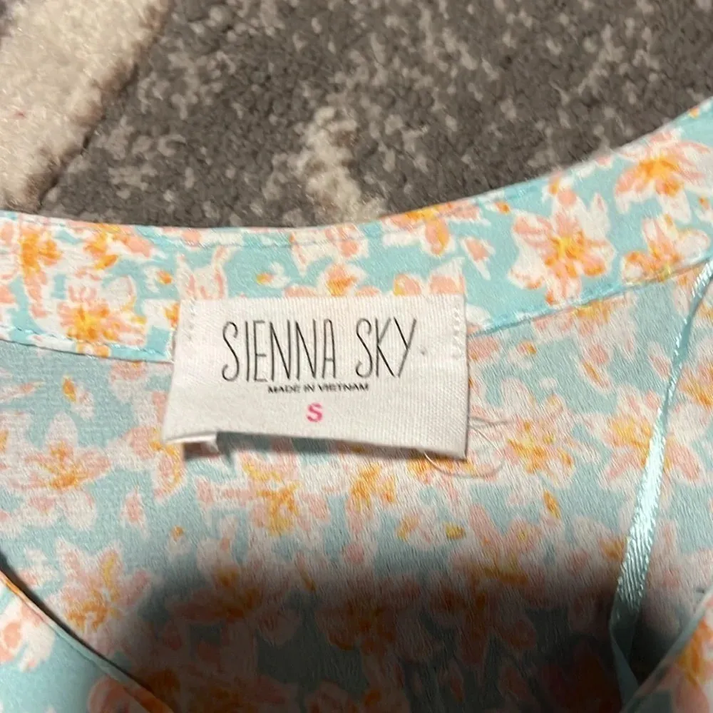 Sienna sky dress. Like new.gorgeous and soft. - Image 4