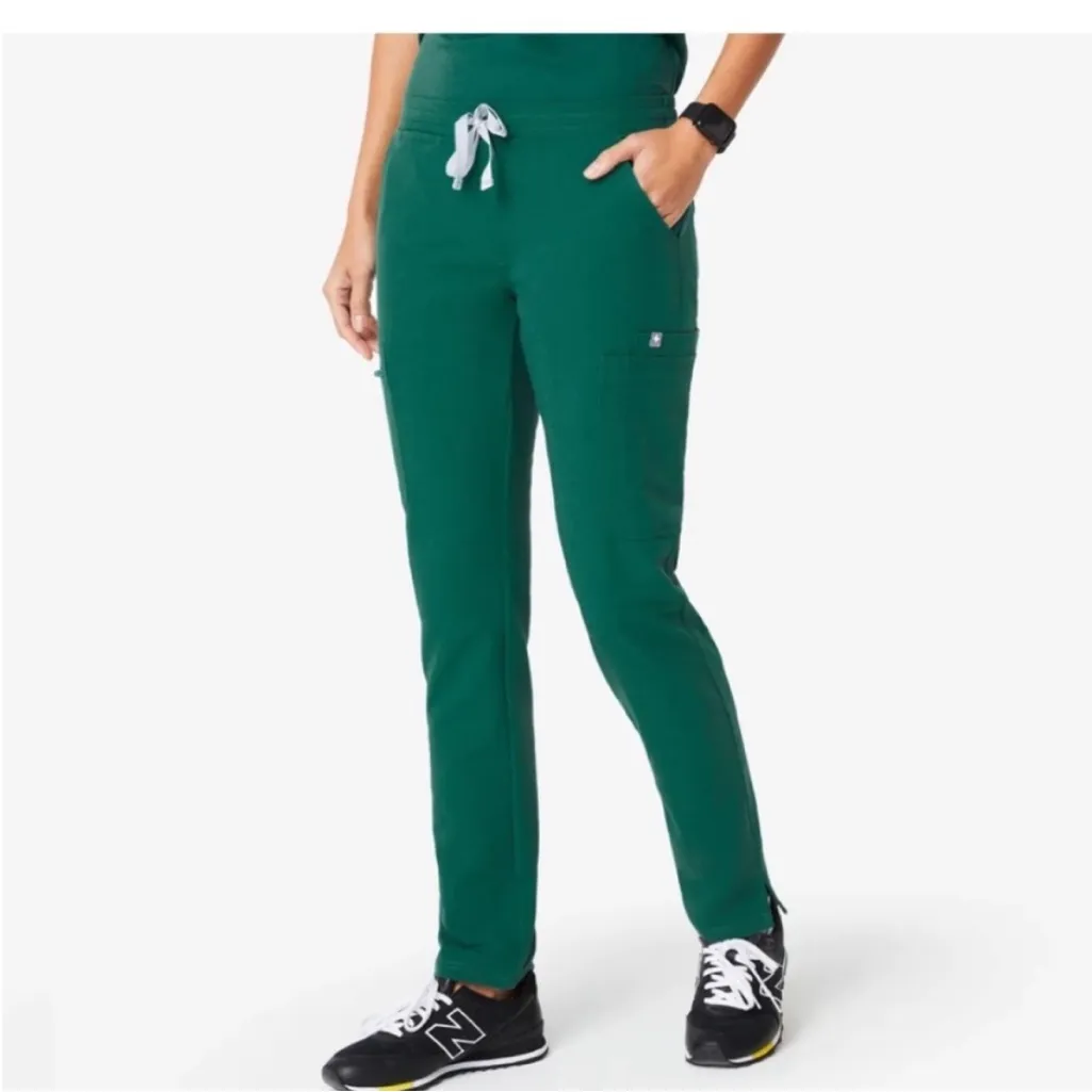 Figs pants women's hunter green yola nurse scrubs NWT size medium straight leg - Image 2