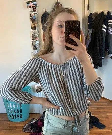 Shoulder Tie Top - Image 2