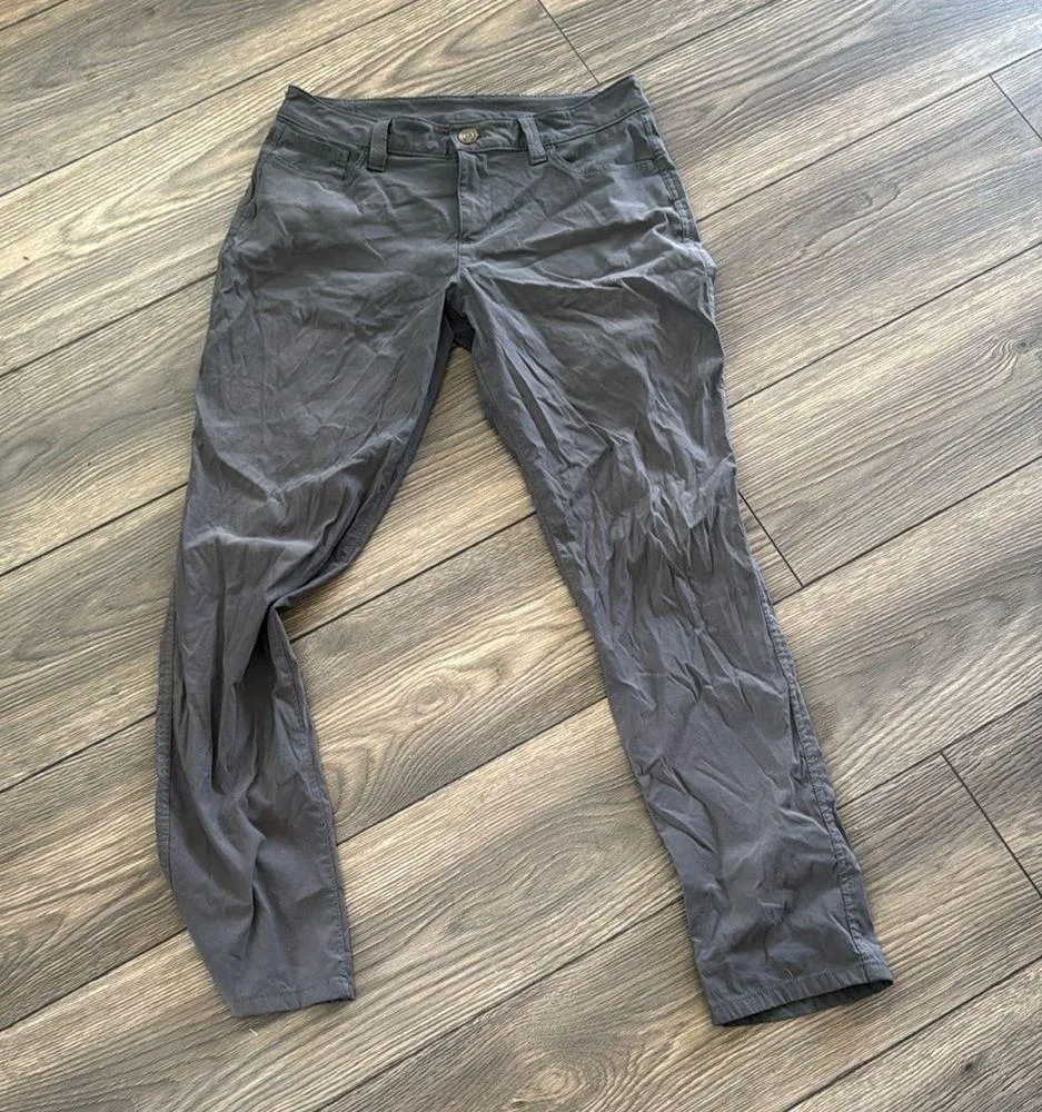 Eddie Bauer Women's Charcoal Trousers size 6 - Image 10