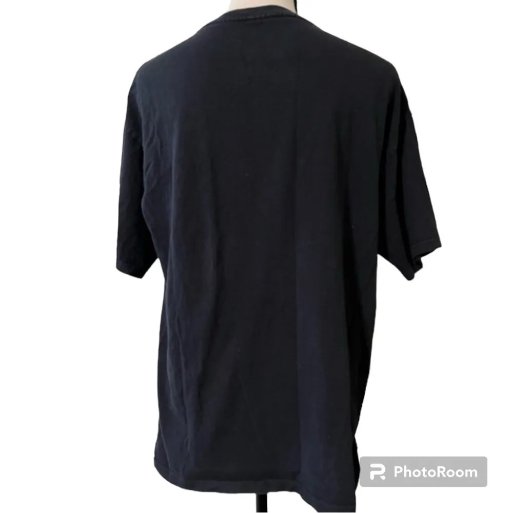 Official Selena merch Queen of Cumbia large graphic print t - Image 7