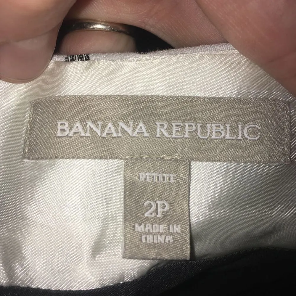 Banana Republic black and white jacquard Jacobean 2P pencil skirt - Image 2