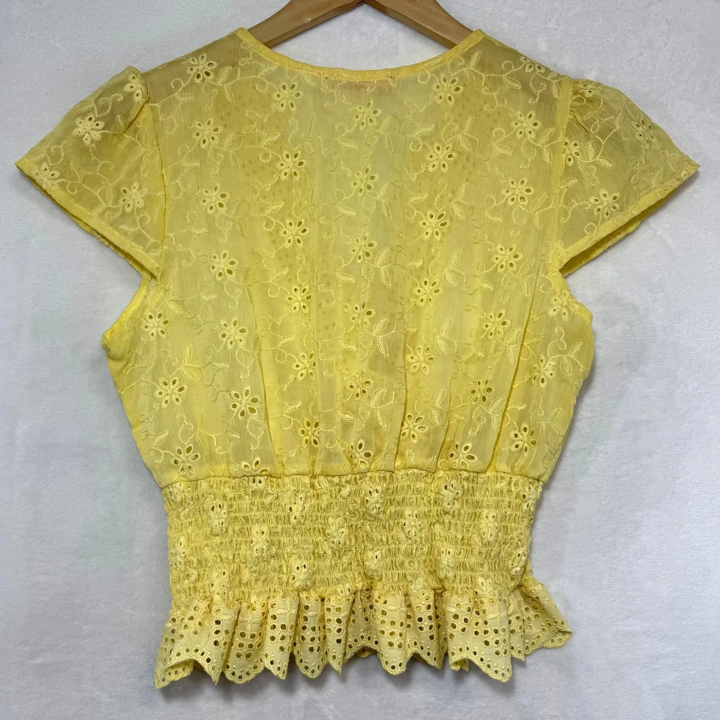 Rose‎ & Grey M Yellow Eyelet Lace Crop Top Ruffle Cottage Coquette Softgirl Cute Size M - Image 5