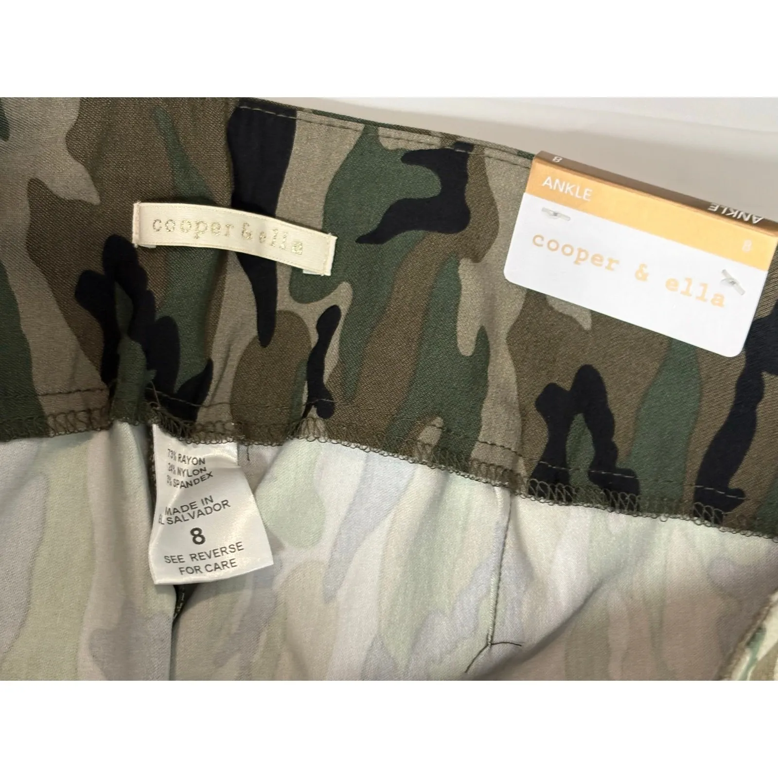 Copper & Ella Wrinkle Resistant Green Camo Stretch Pullon Ankle Pants sz 8 NWT - Image 2