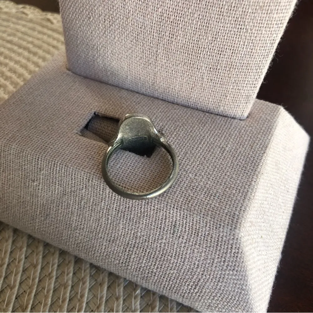 Vintage Signed Avon Ring size 7.25 - Image 2