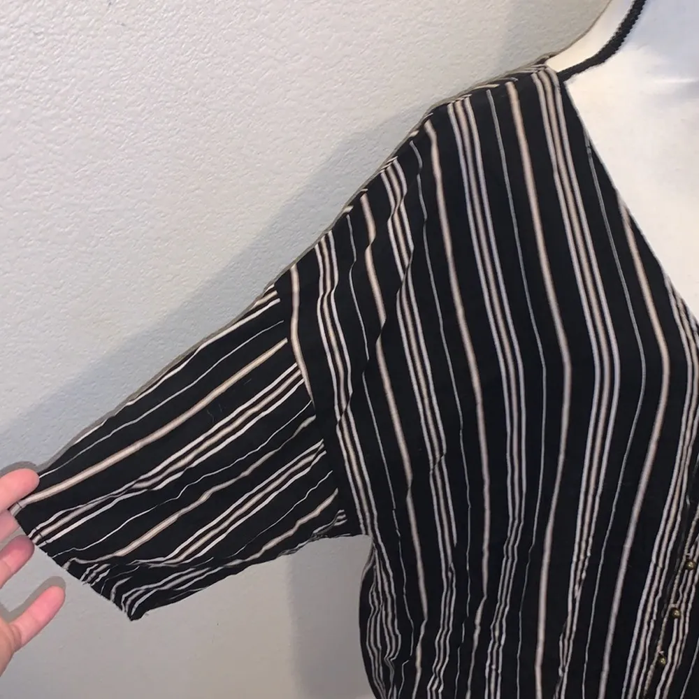 Maurice's  black striped v-neck front knot button down shirt - Image 4