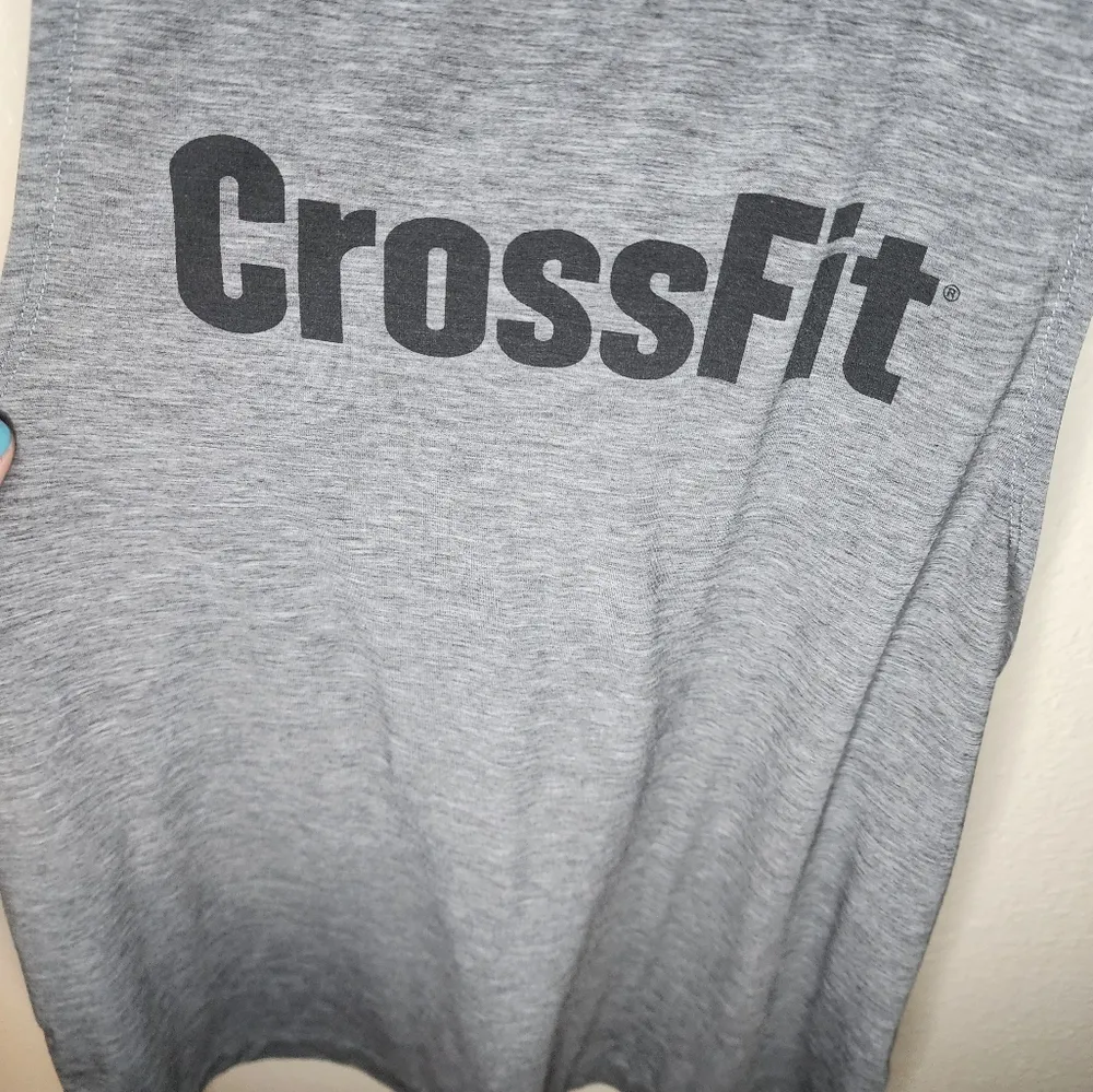 High-Neck Tank crossfit size small - Image 3