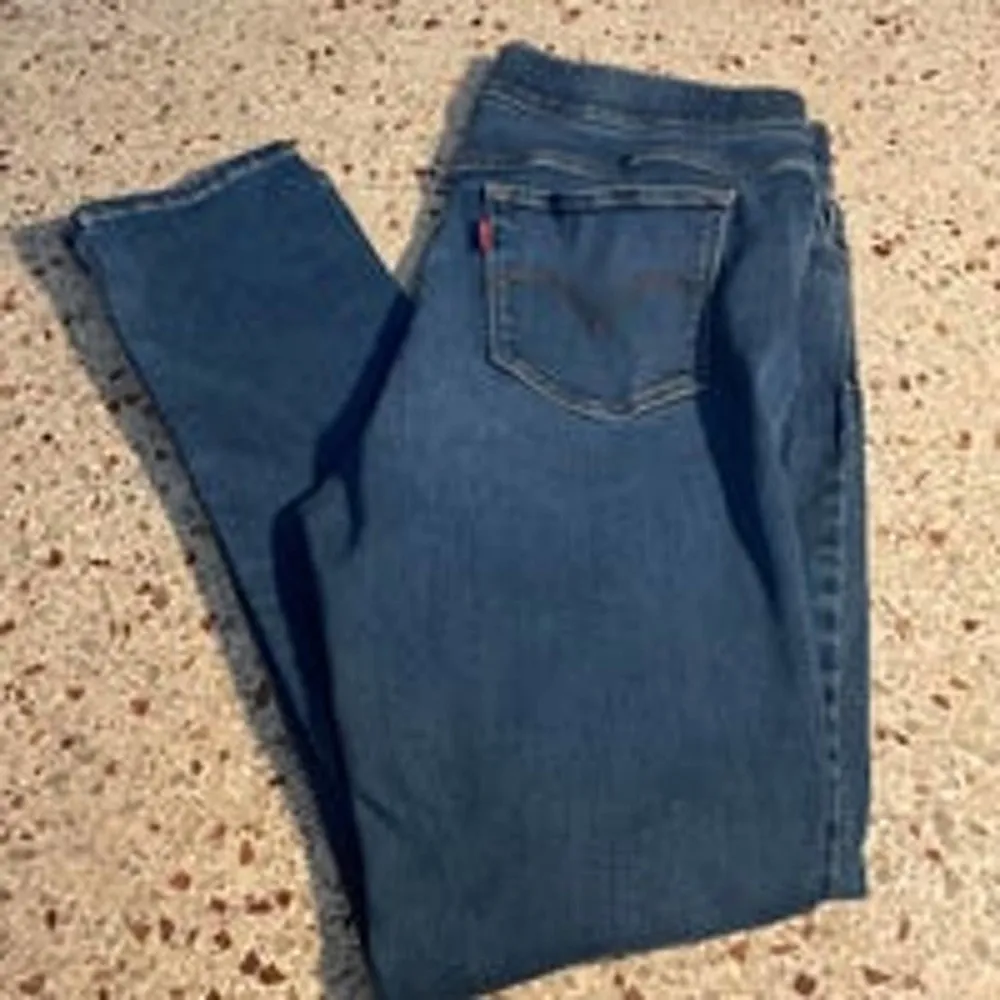Levi’s women leggings size 12 - Image 9