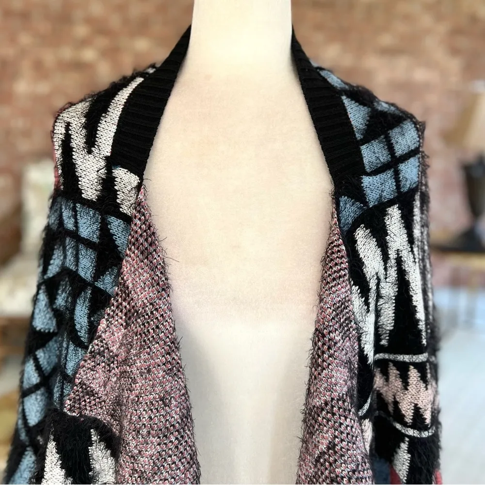MaxSport Cardigan Cocoon Sweater Southwestern Black Multi NWOT S/M Fuzzy Boho Size undefined - Image 4
