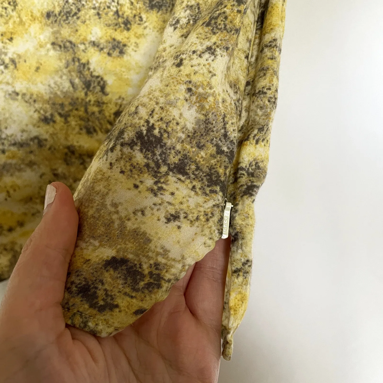 Talbots yellow green sleeveless blouse vintage women's size 8P zipper cotton - Image 4