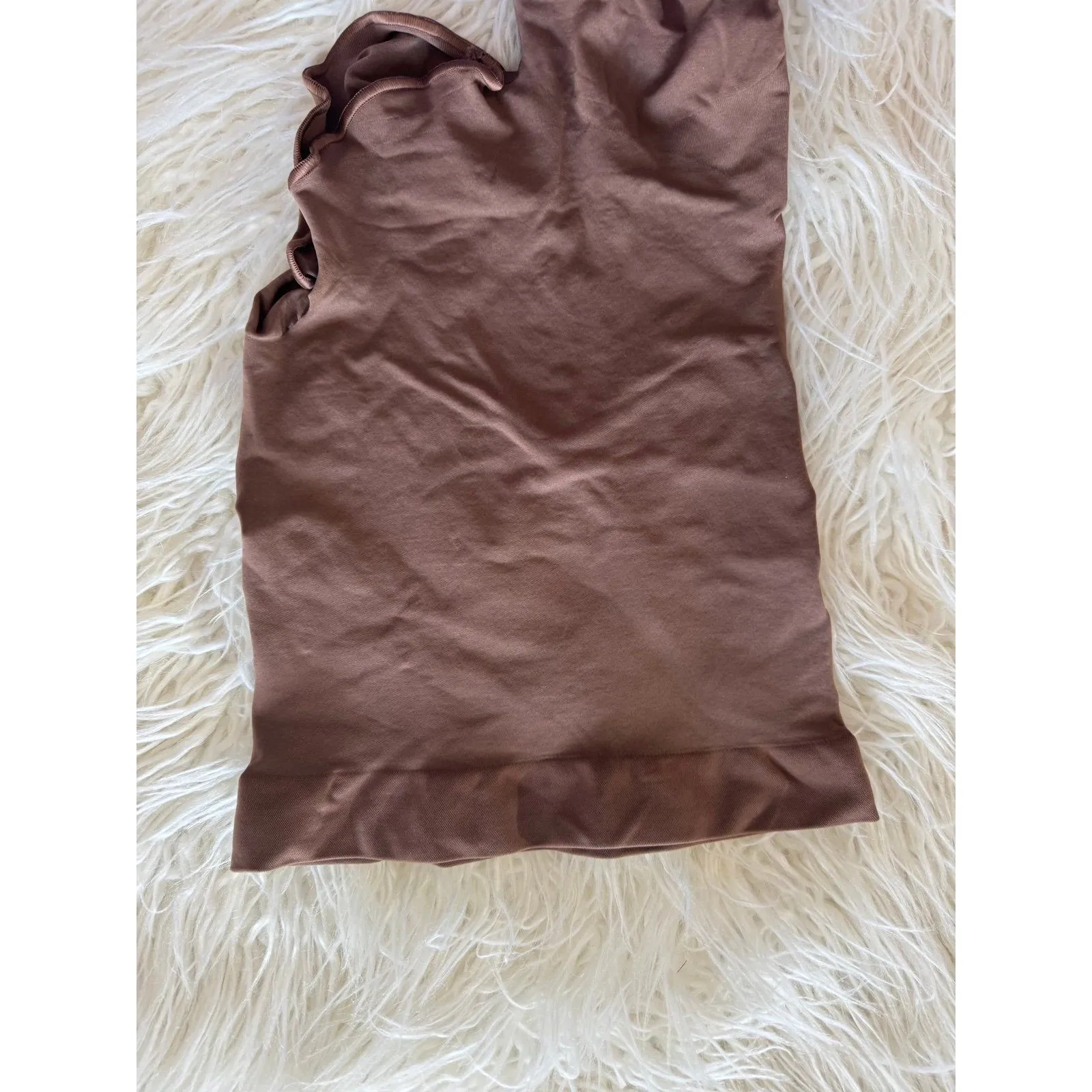 Skims Seamless Sculpt Solution Short Left Leg Exposed Cocoa Size XL - Image 4