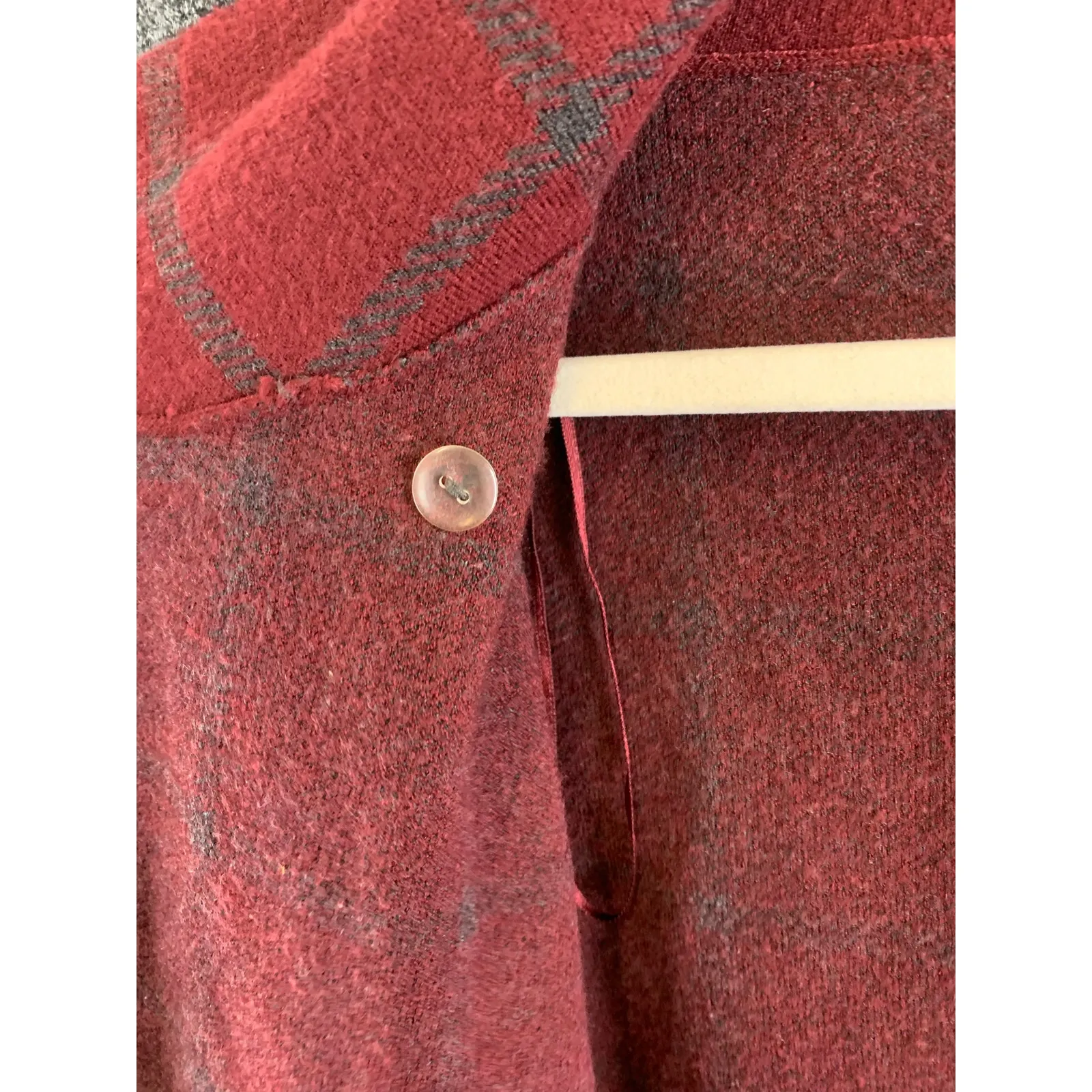 Jones & Co Women’s Windowpane Plaid Sweater Jacket Red & Grey Size M Size M - Image 4