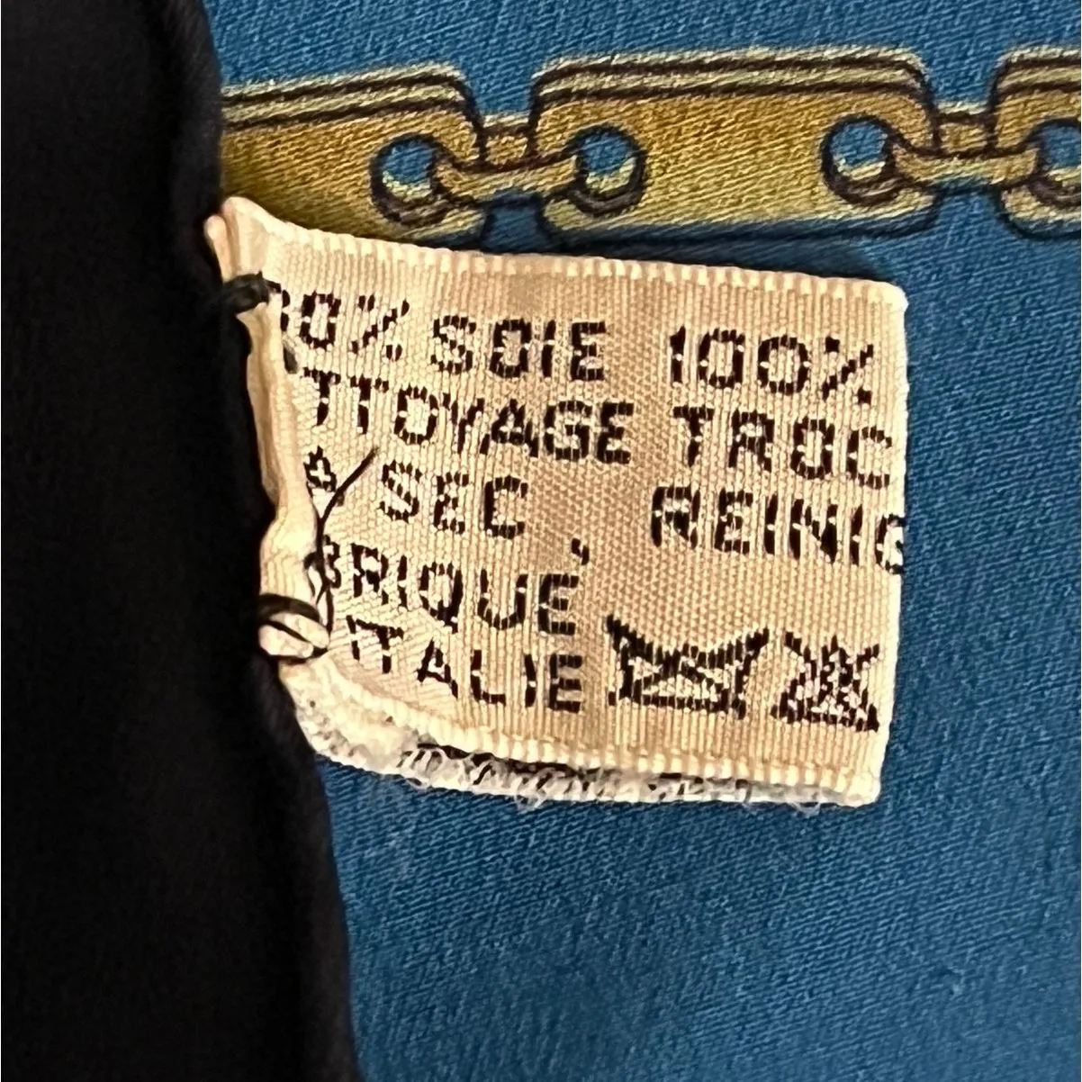 Cartier Must de Cartier Blue Silk Scarf with a chain motif Vintage 82 cm - Image 6