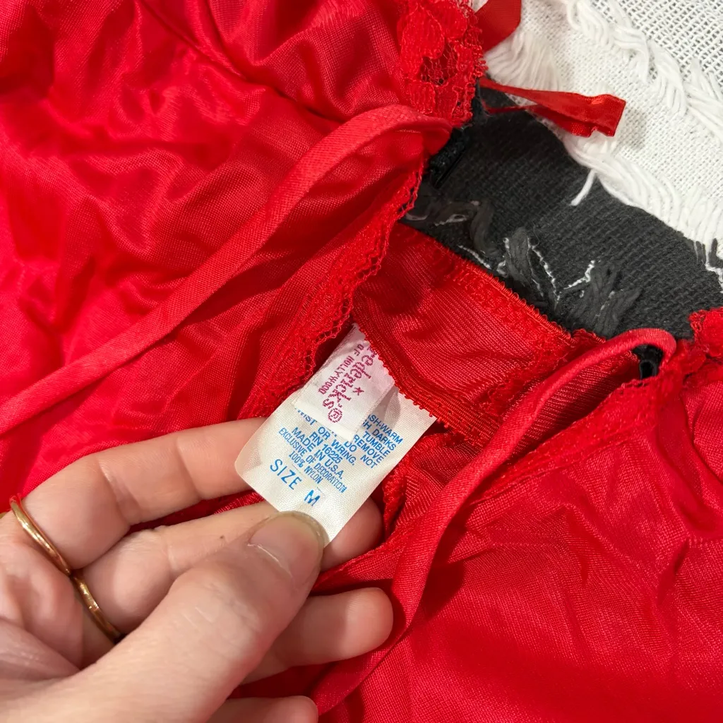 Frederick's of Hollywood Sz M Red Lace Sissy Chemise Gown Sexy Sleep Honeymoon - Image 8