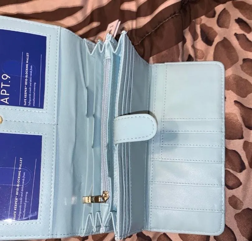 Apt. 9 Wallet  - Image 5