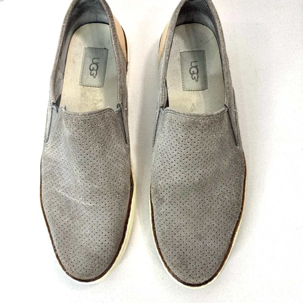 UGG 9 Desert Suede Leather Flat Sole Comfort Footwear Style 1018375 Shoe - Image 2