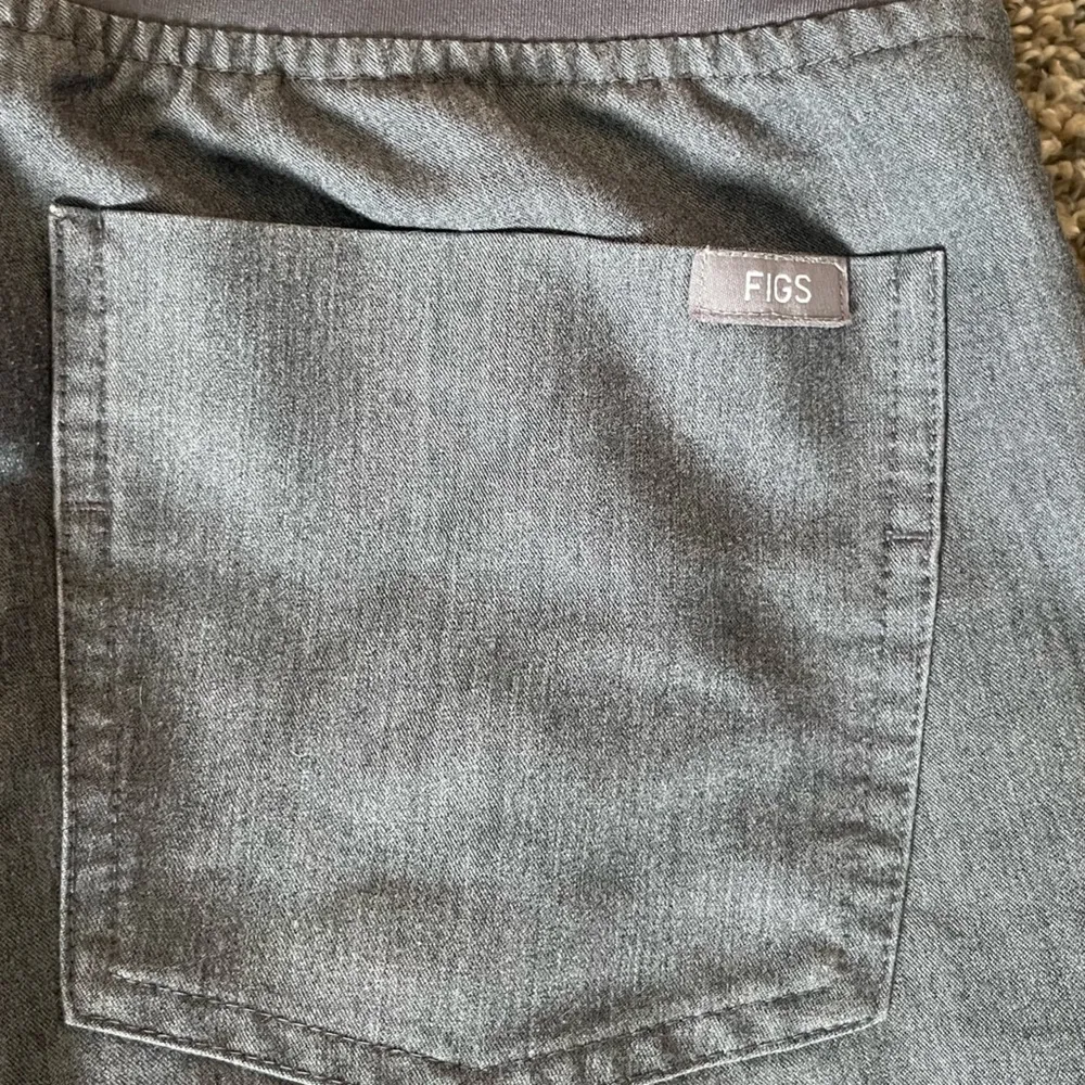 Women’s Figs Technical Collection Zamora Joggers Scrub Pants Gray Size XS - Image 9