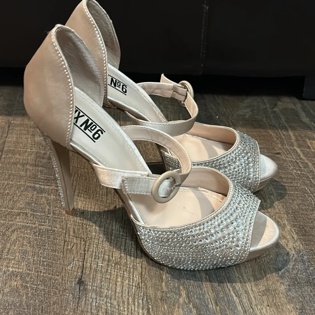 Mix No. 6 Women’s stilettos Heals  Glitter Sliver /Cream Rhinestones Size‎ 9 - Image 3