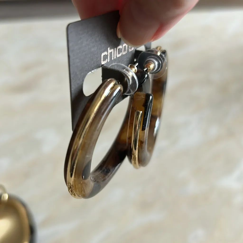 Chicos Women’s Tortoise & Gold Tone Statement Necklace Bracelets & Earring‎ Set - Image 13