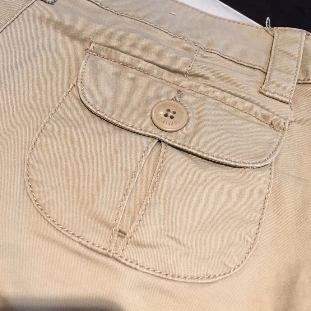 Mossimo Khaki Shorts - Image 5