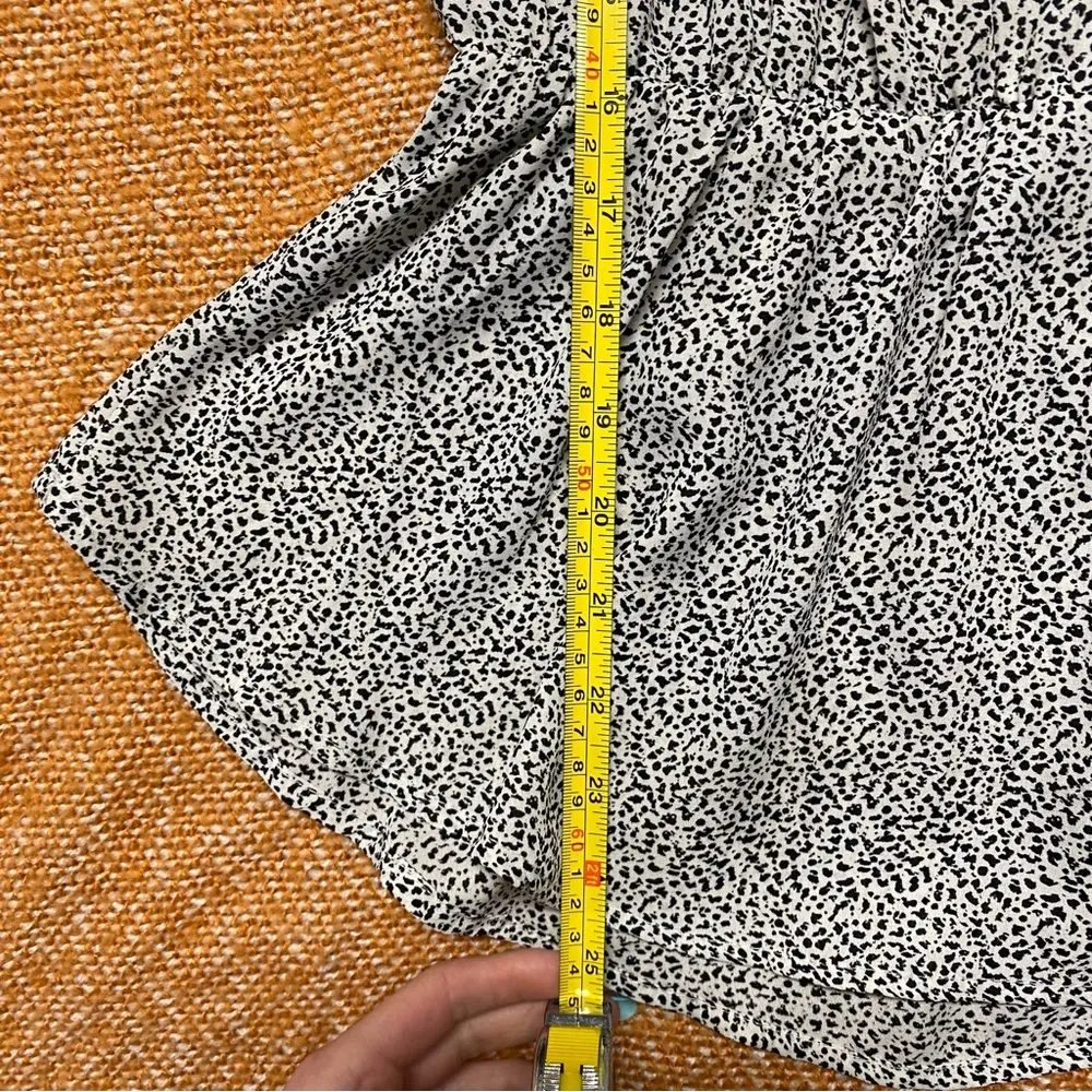 Black and White Blouse - Image 5