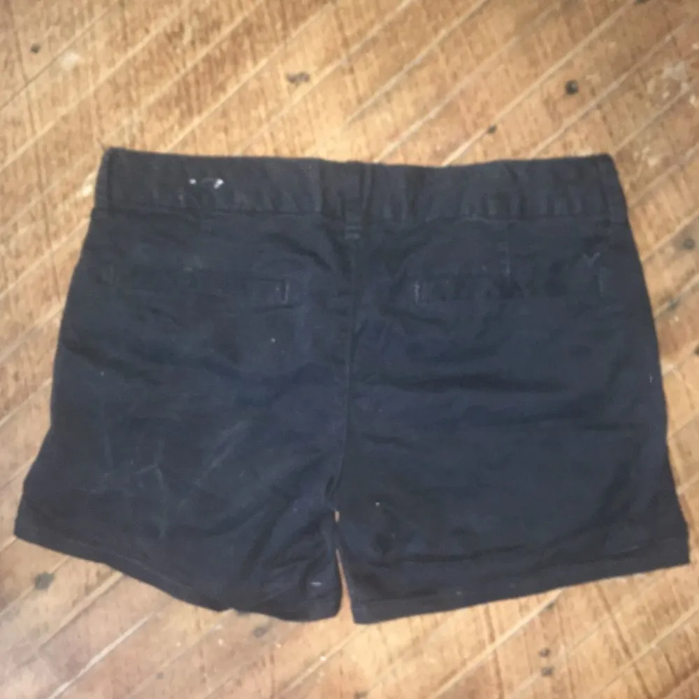 American Eagle 6 stretch black normcore midi shorts - Image 2