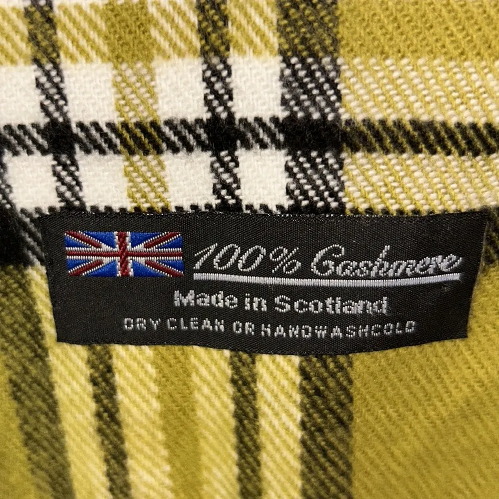 100% Cashmere Scarf made in Scotland - Image 4