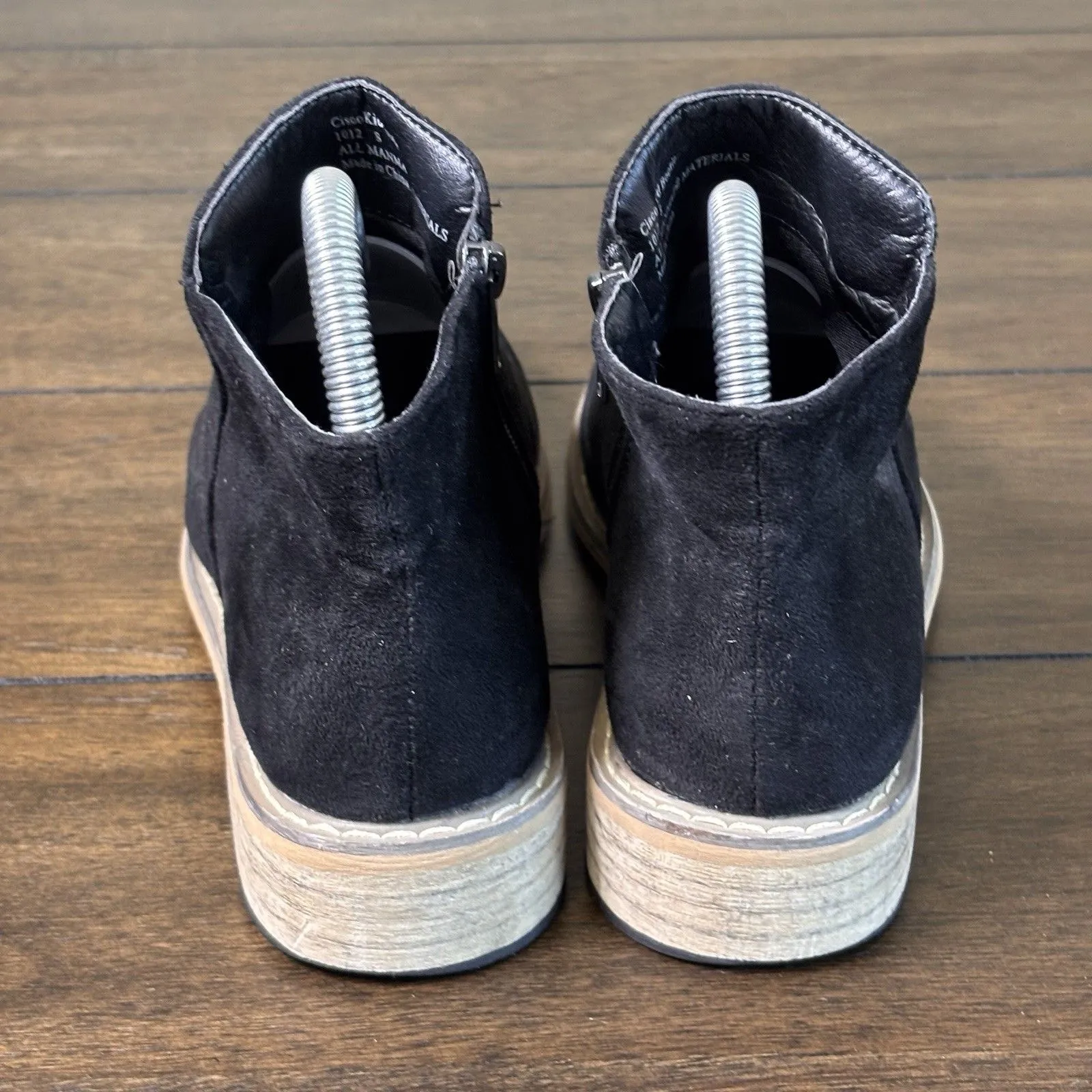 Seven7 Boots Womens 8 Cisco Kid Casual Side Zip Ankle Bootie Black Vegan Suede - Image 4