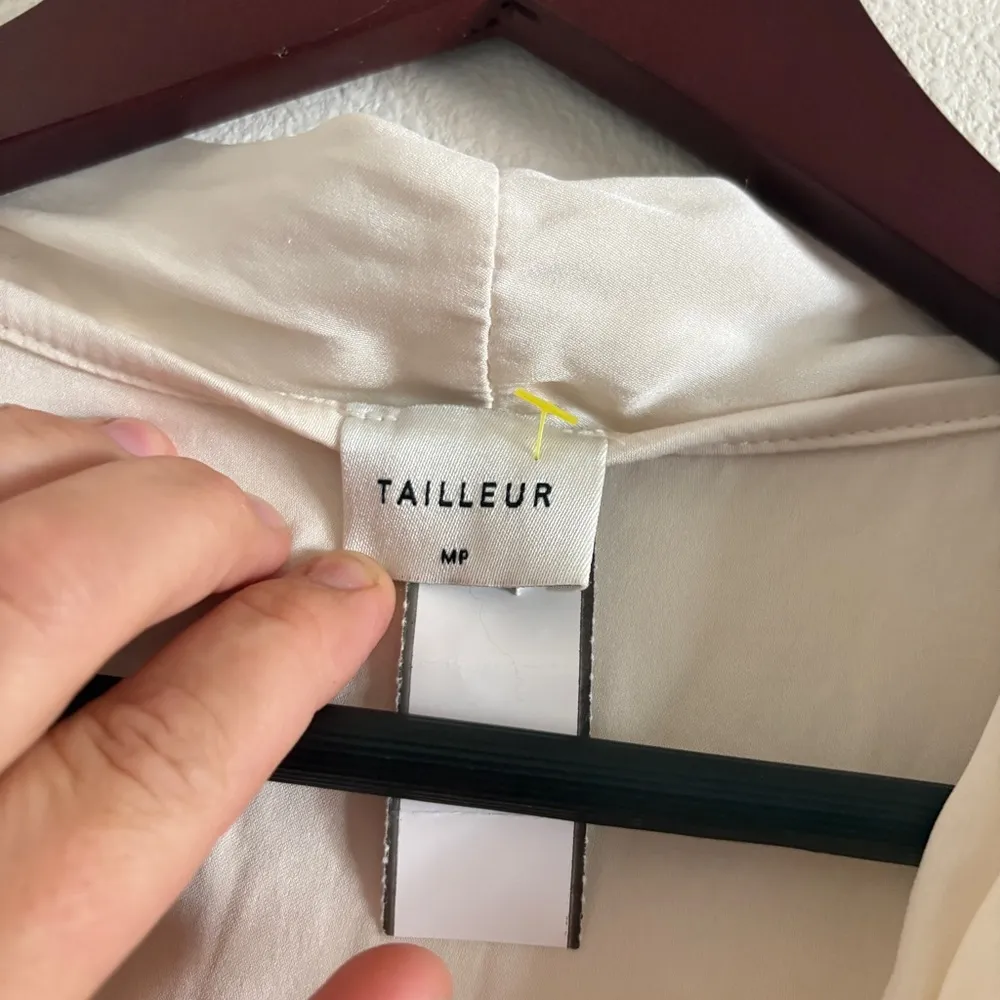 Women’s Tailleur 100% Silk Cap Sleeve Blouse in Cream Off White Natural Fibers Size M - Image 4