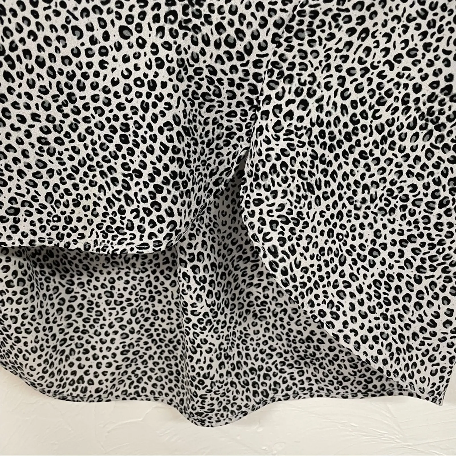 NYDJ Black & White Animal Print Boho 3/4 Sleeve Womens Blouse XS Button Down - Image 7