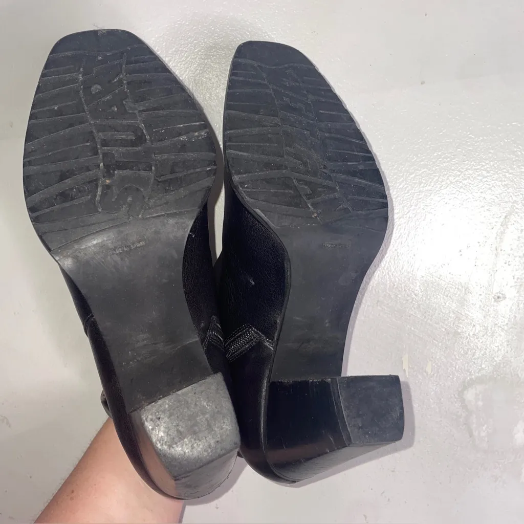 Stuart Weitzman black leather‎ silver buckle ankle boots heeled booties 7.5 - Image 4