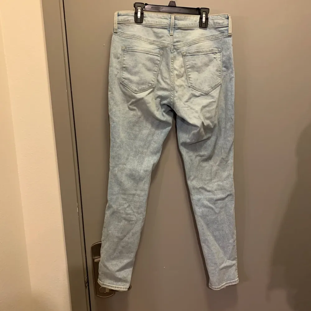 Old Navy Rockstar Super Skinny Jeans Size 8 - Image 8