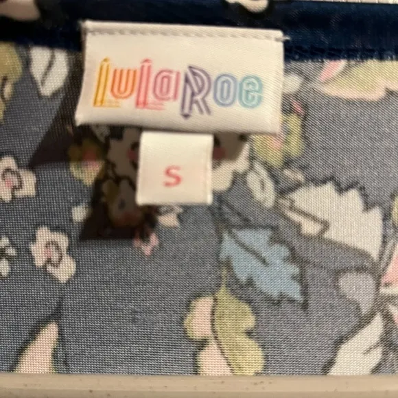 Lularoe Floral Kimono Size Small Fits Most Sizes 00-08 Long, Flowing,‎ Soft - Image 5