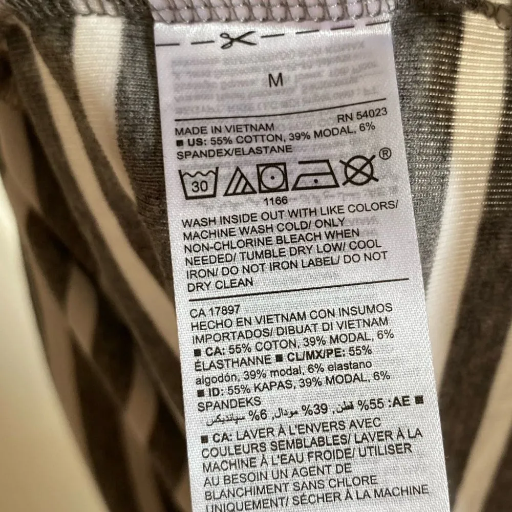 NWT Old Navy size medium grey white striped classic fit scoop back top - Image 5