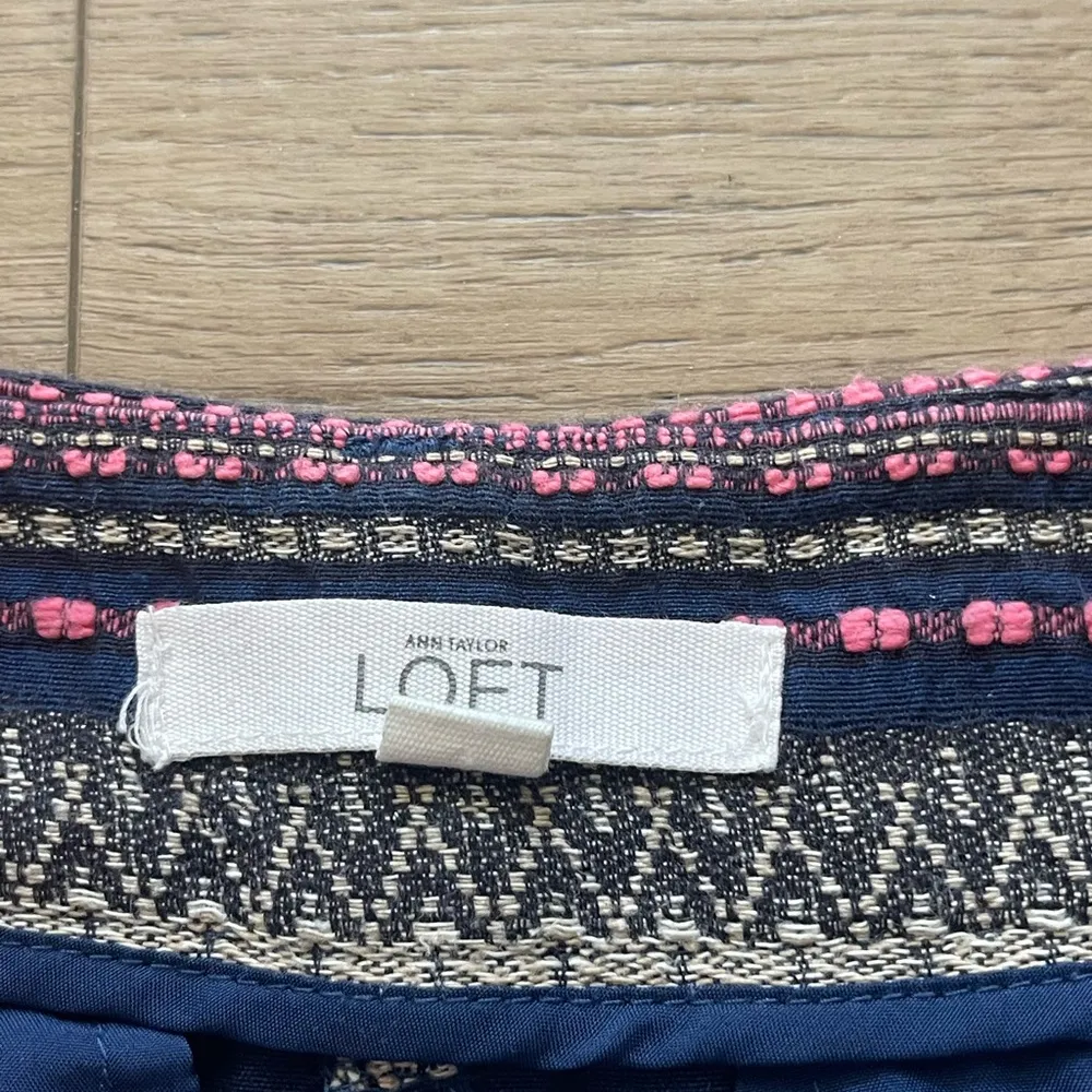 LOFT Geometric Embroidered Shorts – Multicolor – Size 4 - Image 2