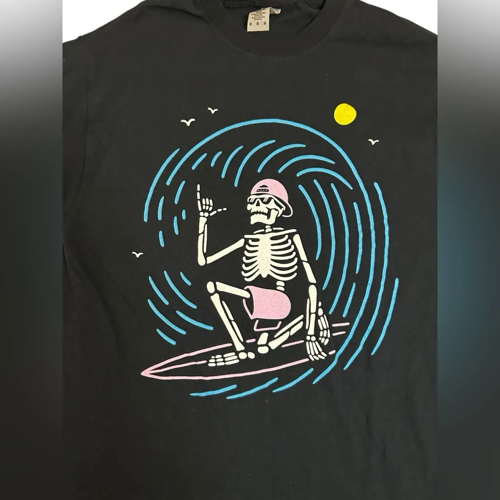 Gildan Black Skeleton Surfer Graphic T-Shirt | Size M | Cowabunga Wave Rider Tee - Image 2