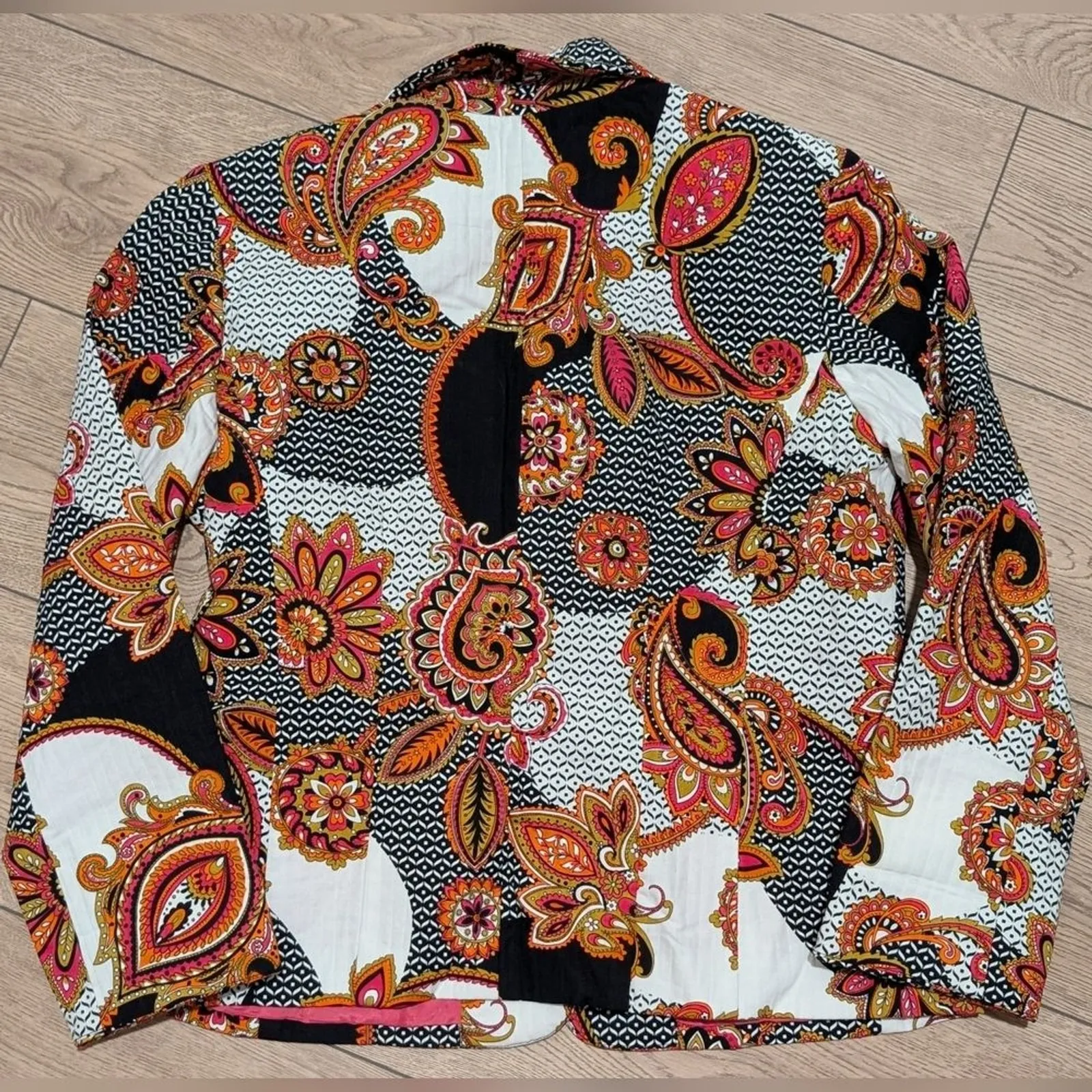 NEW Chico's Blazer Large L 14 2.5 Vibrant Paisley Black Orange Hot Pink Print‎ - Image 4