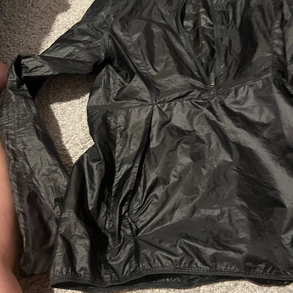 Lululemon  black packable windbreaker raincoat s/m - Image 6