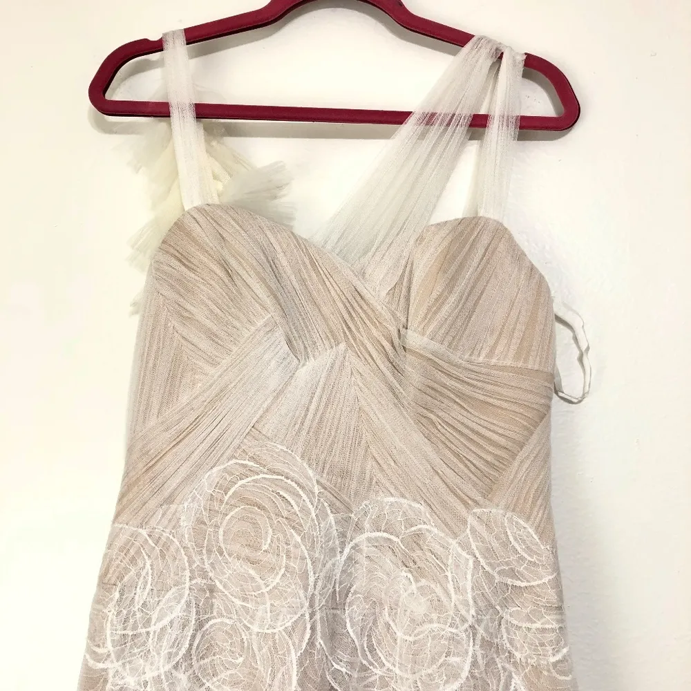 Vera Wang Bridal Olympia 110515 Silk Tulle & Chantilly Lace Gown - Image 4