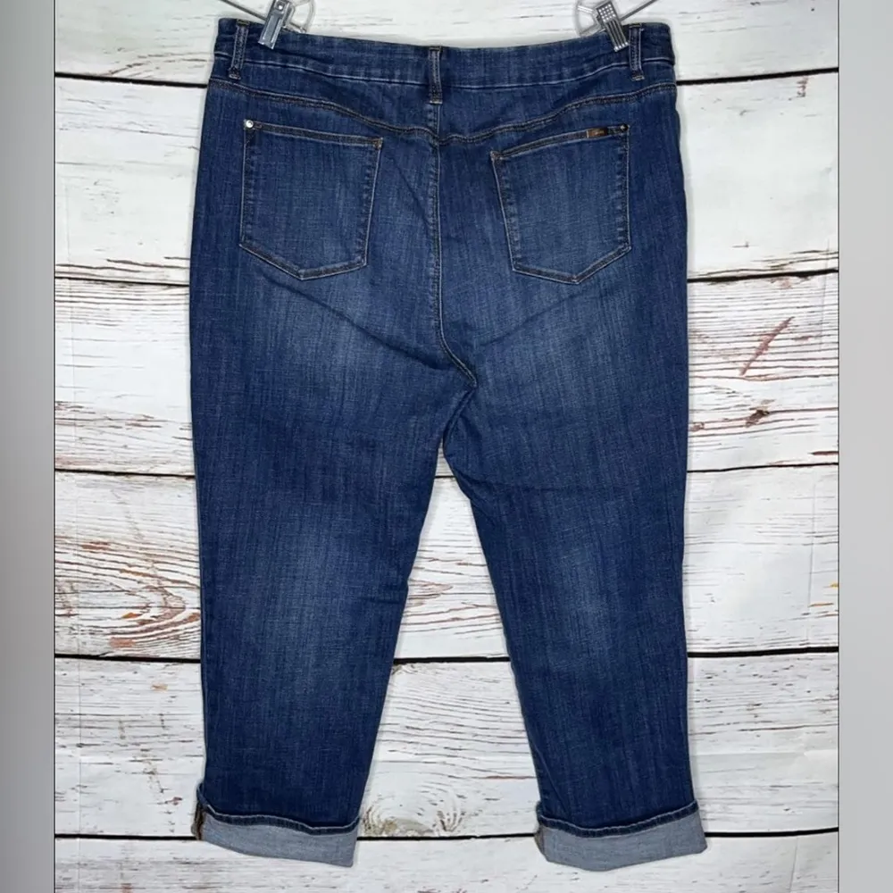 Chico’s So Slimming Size 3R (16) Blue Denim Girlfriend Slim Leg Crop Jeans - Image 2