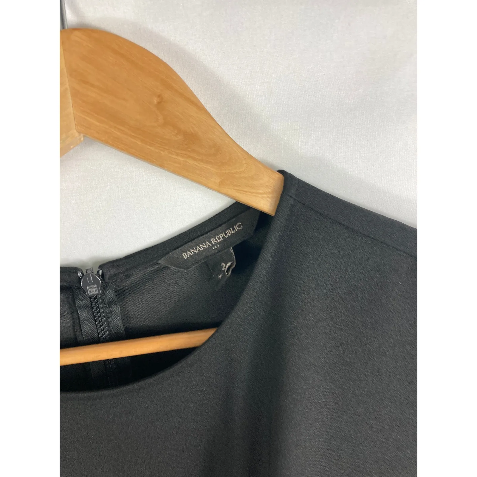 Banana Republic Short Sleeve Tie Waist Black Jumpsuit Size 2 - Image 4