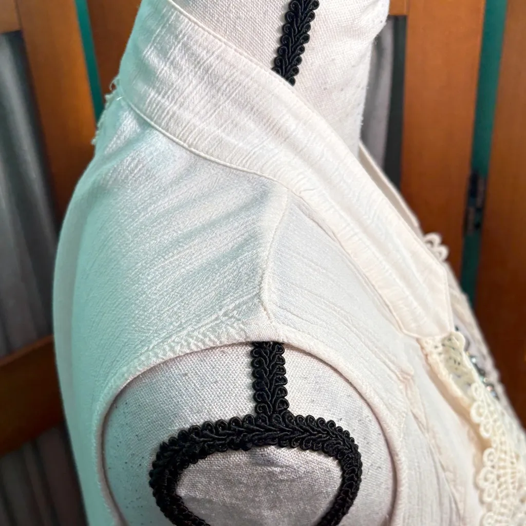 Maurice's  Ivory Crochet long Drape Vest with pockets! - Image 6