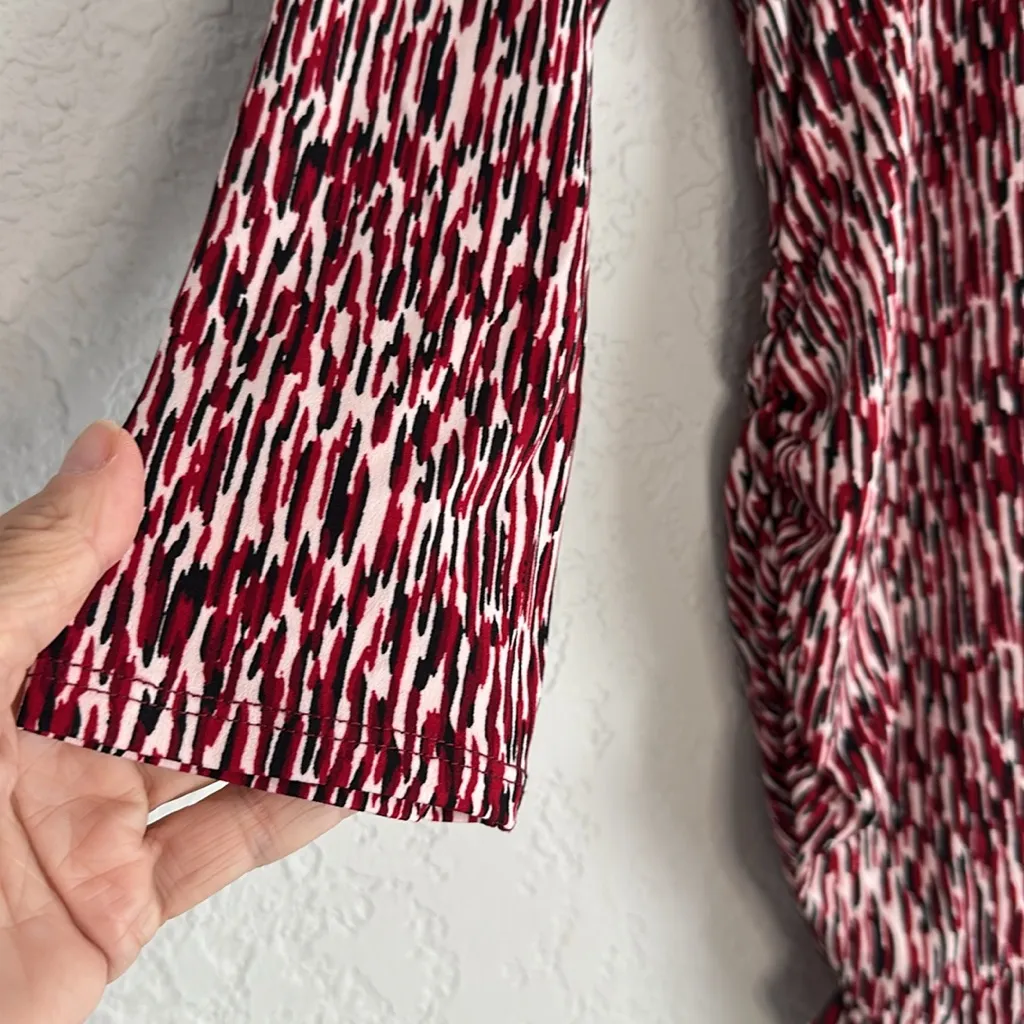 NEW A Pea in the Pod Top Black Red V neck Cardinals Carolina Ohio State Large - Image 3