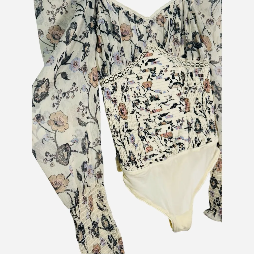 Free People Bruch Date Bodysuit Cream Sheet Puff Sleeve Floral Thong Size Small - Image 7