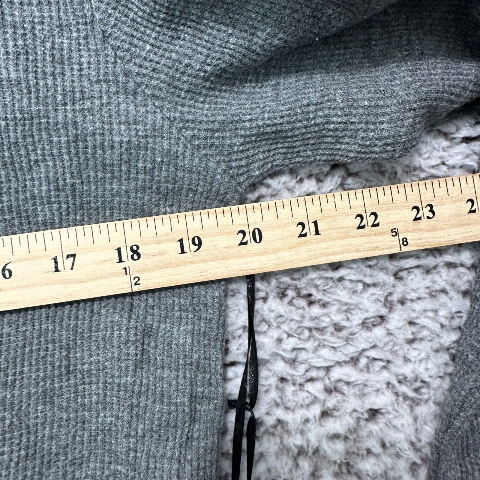 Paper Tee Thermal Top Lace Trim V Neck Gray Womens Size 1X Y2K Grunge‎ Indie - Image 8