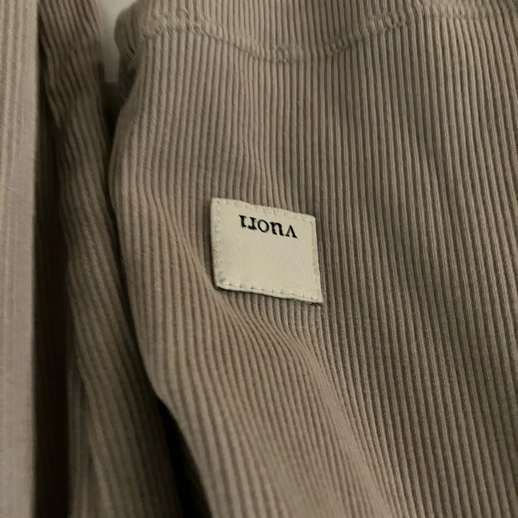 Vuori  Pose Scoop Long Sleeve Tee - Image 3