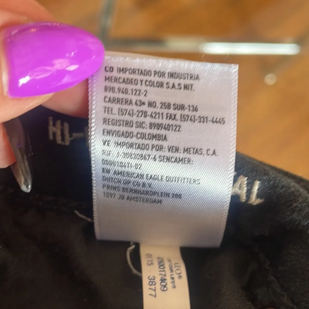 American Eagle Outfitters Hi-Rise Festival Black Cut-Off Denim Shorts Size 6 - Image 6