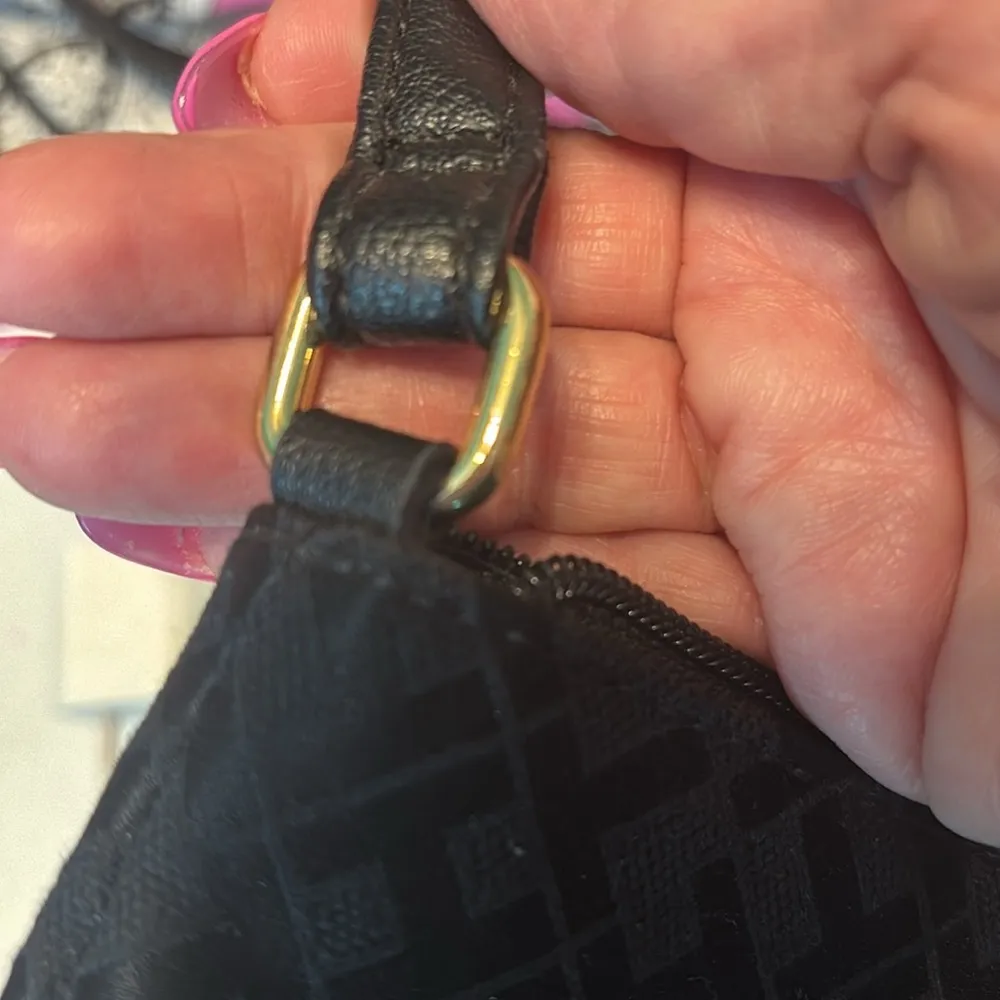 Tommy Hilfiger cross body bag - Image 7