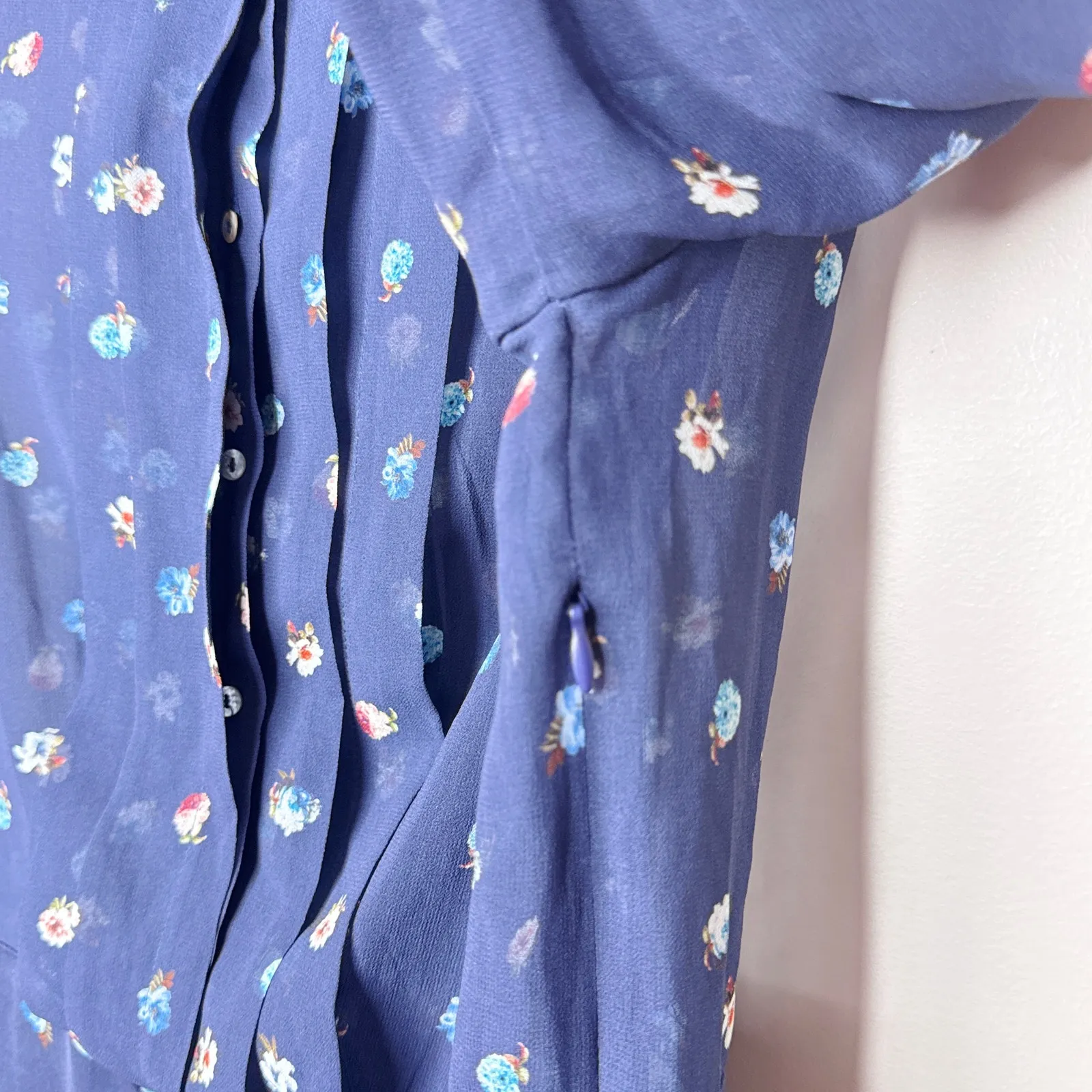 Zara Women's Navy Small Floral Print Chiffon & Satin Dress‎ Size Medium Feminine - Image 5