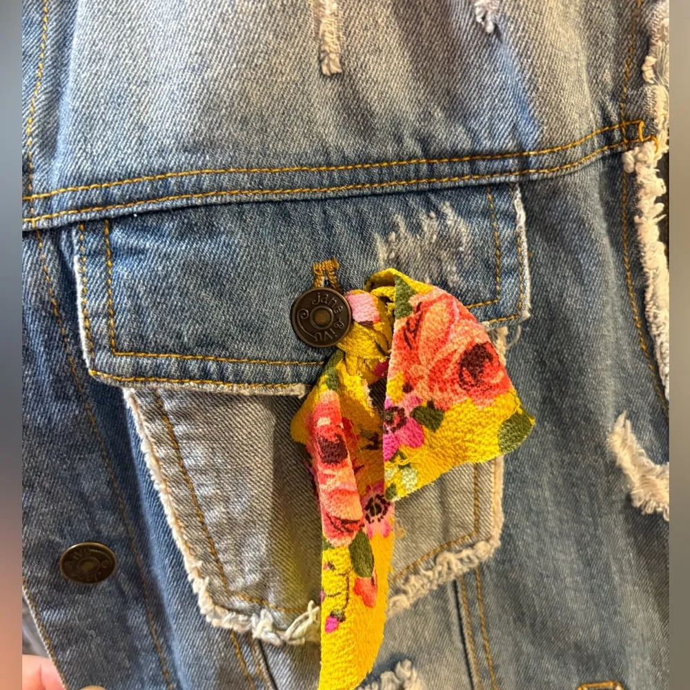 Ivy Jane embroidered  artsy denim vest folk S M - Image 4